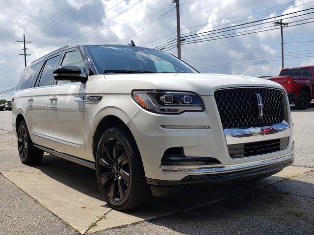 Used 2022 Lincoln Navigator L Black Label AWD/4WD image 7