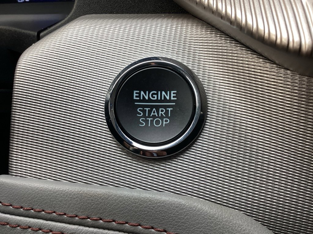 Used 2025 Ford Explorer Active w/ Active Comfort Package image 65