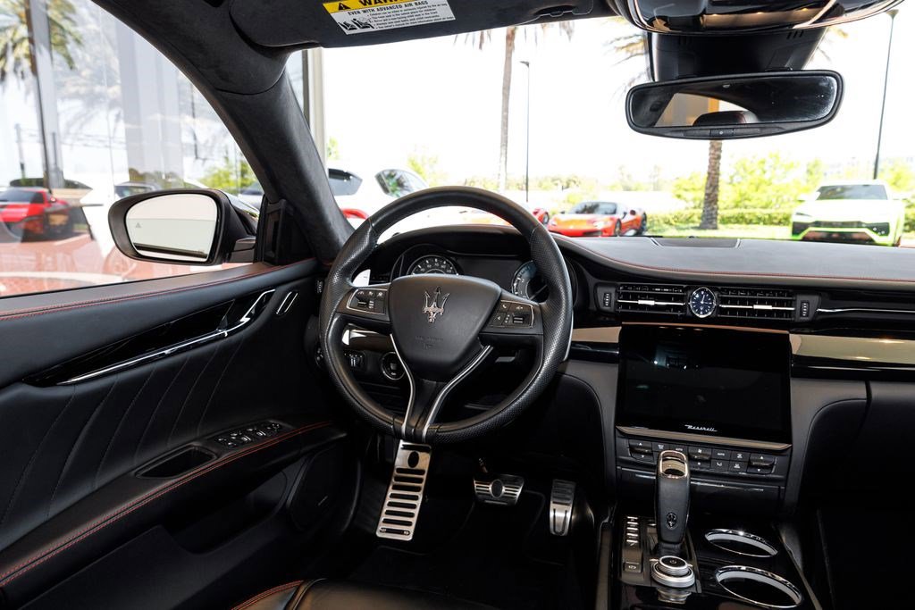 Used 2022 Maserati Quattroporte Modena RWD image 19
