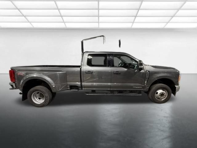 Used 2023 Ford F350 XLT w/ FX4 Off-Road Package AWD/4WD image 3