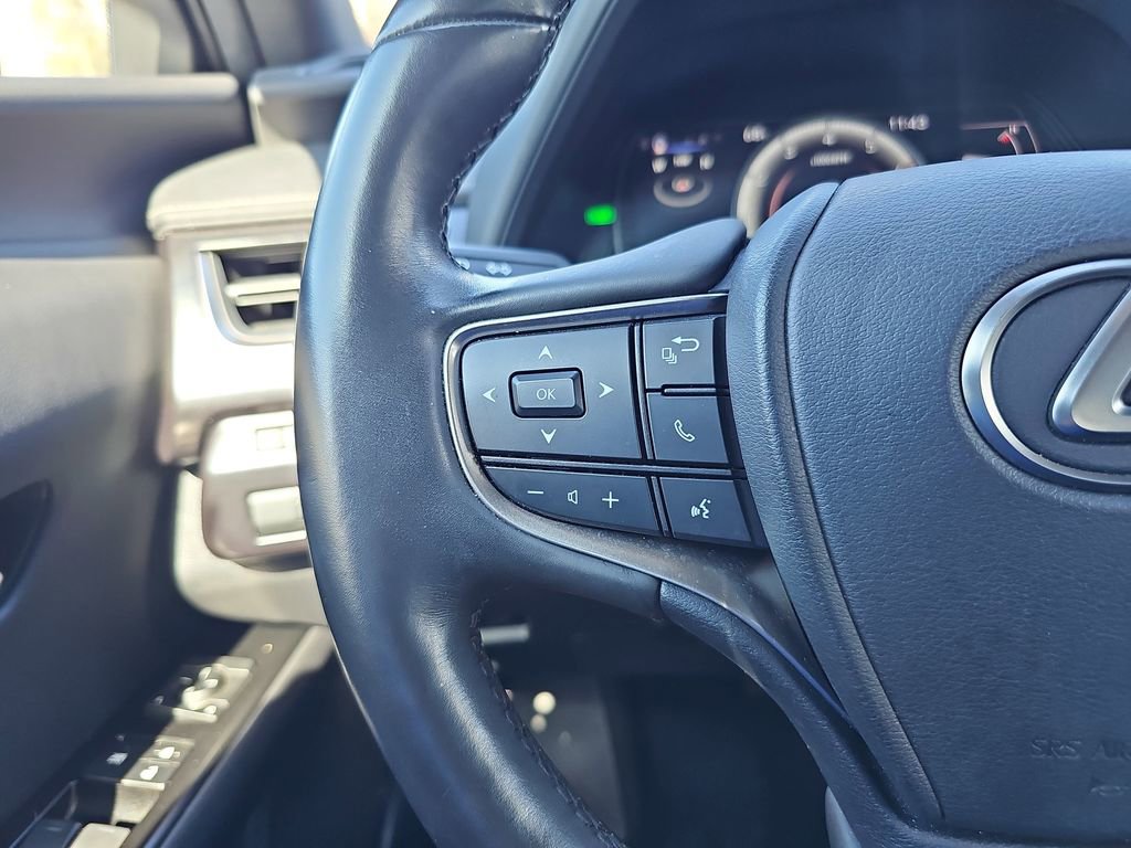 Used 2023 Lexus UX 250h AWD w/ Accessory Package (Z2) image 22