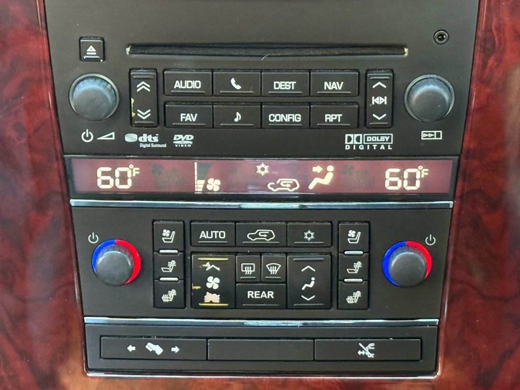 Used 2013 Cadillac Escalade Premium image 14