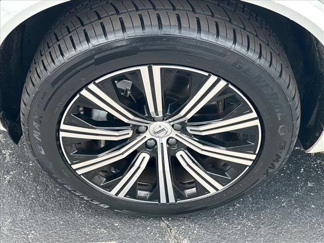 Used 2023 Volvo XC90 B6 Plus w/ Protection Package Premier AWD/4WD image 36