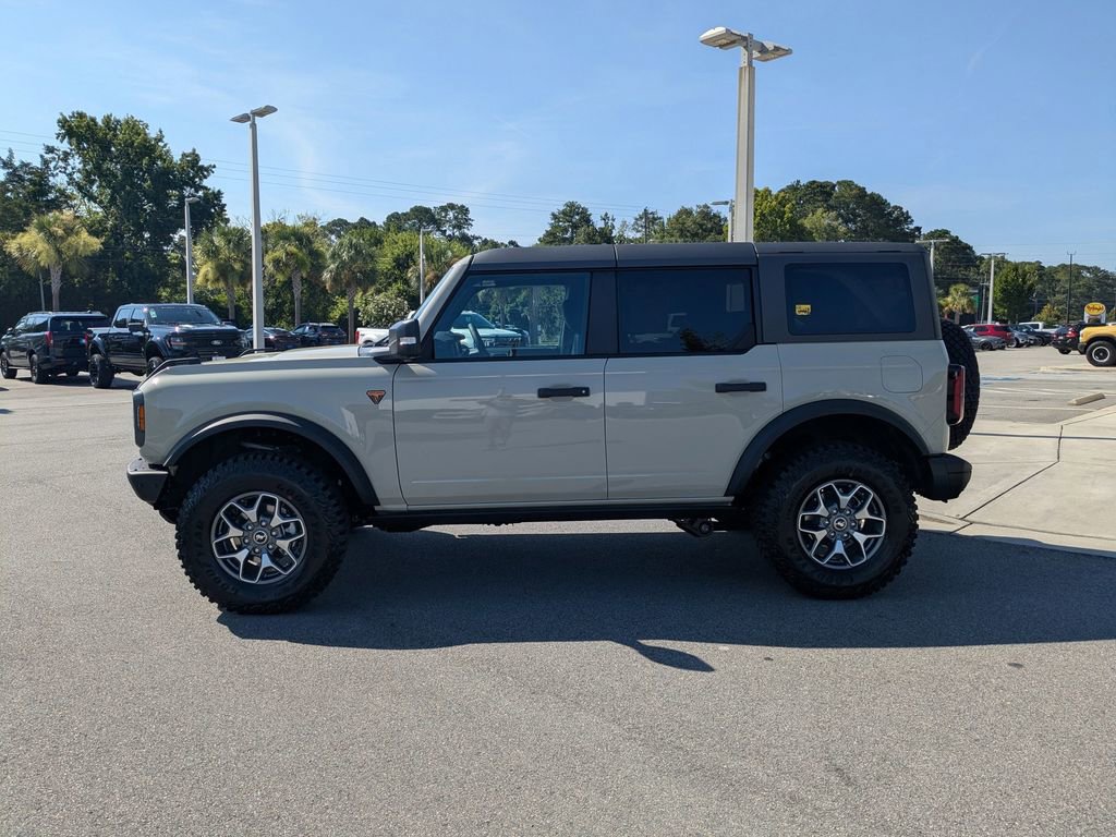 New 2025 Ford Bronco Badlands image 10