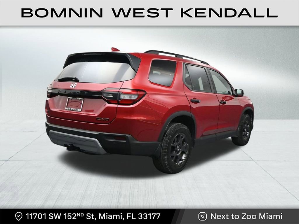 Used 2023 Honda Pilot TrailSport image 5
