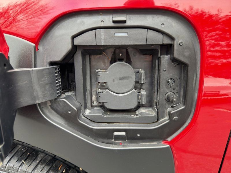 Used 2023 Subaru Solterra AWD image 31