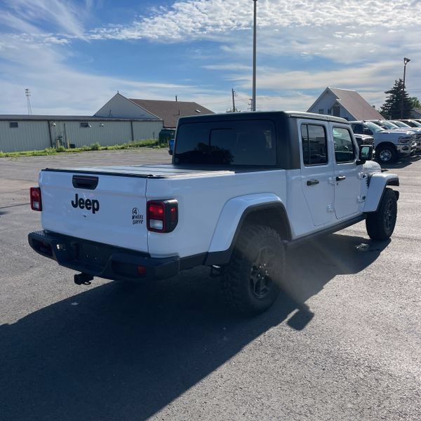 Used 2021 Jeep Gladiator Overland AWD/4WD image 6