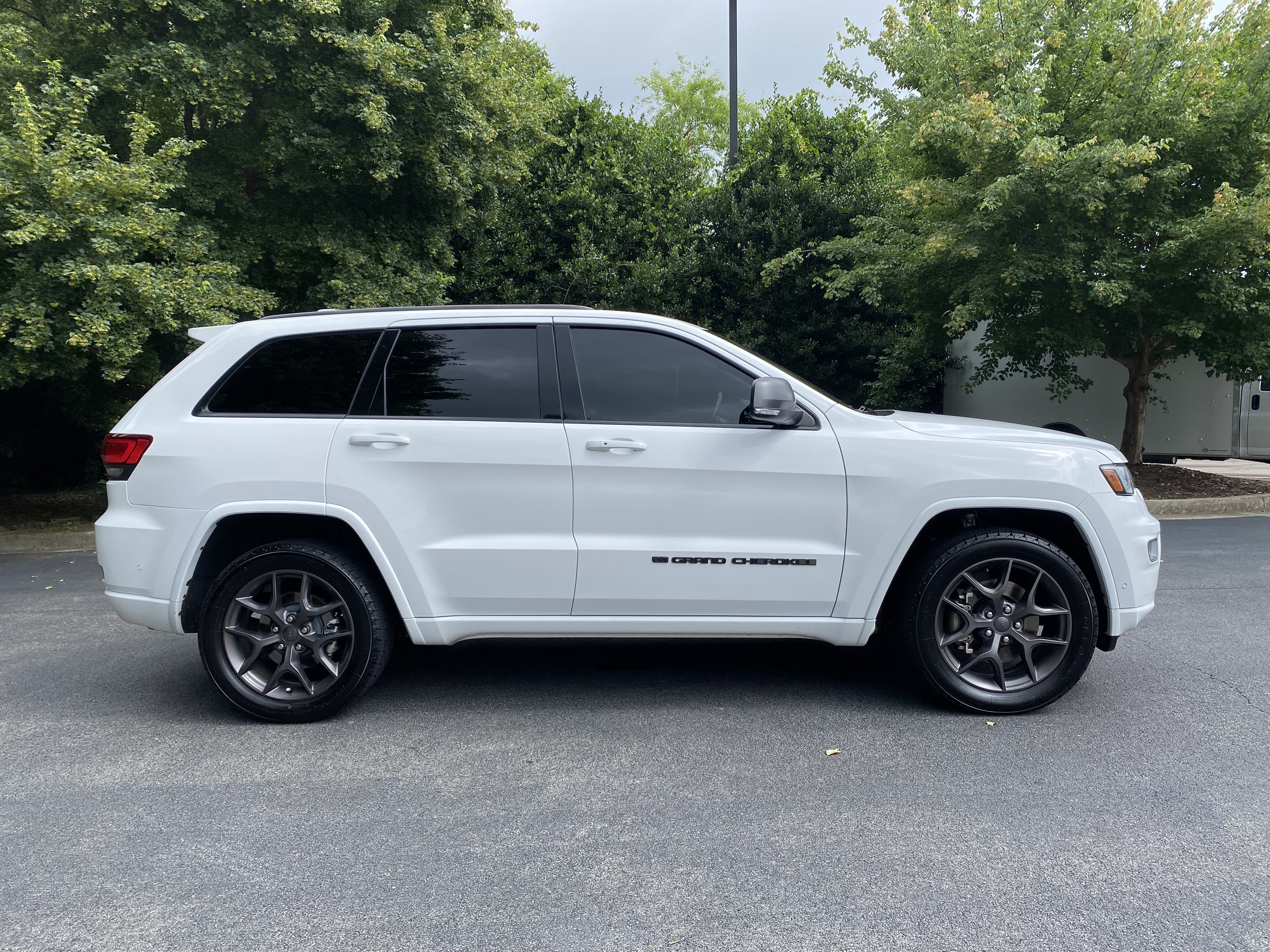 Used 2021 Jeep Grand Cherokee Limited w/ Quick Order Package 28K 80th RWD image 10