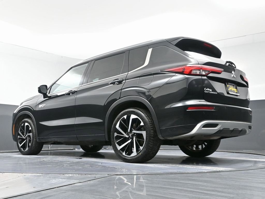 Used 2023 Mitsubishi Outlander SEL image 56