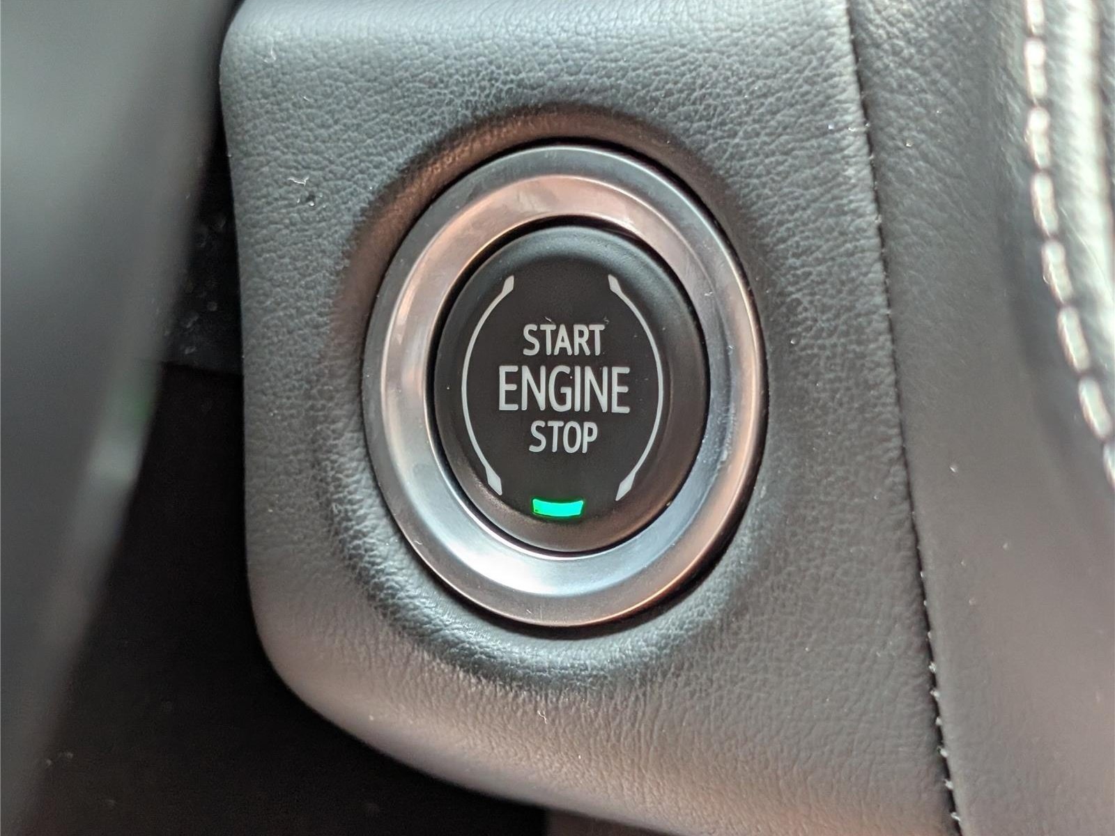 Used 2023 GMC Yukon SLE w/ Gmc Pro Safety Plus Package RWD image 26