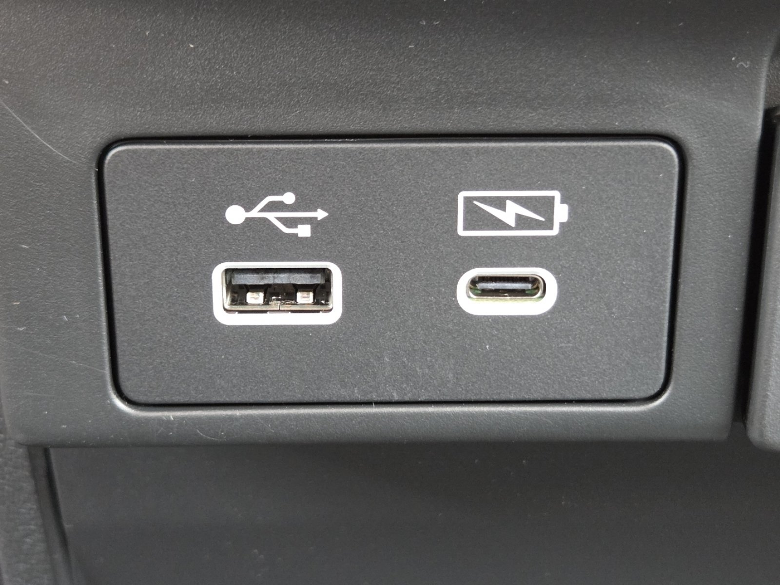 New 2026 Honda Odyssey Touring image 9