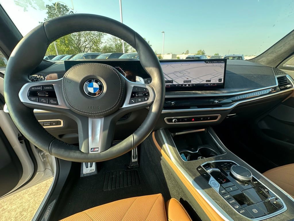 Certified 2024 BMW X7 xDrive40i w/ M Sport Package image 12