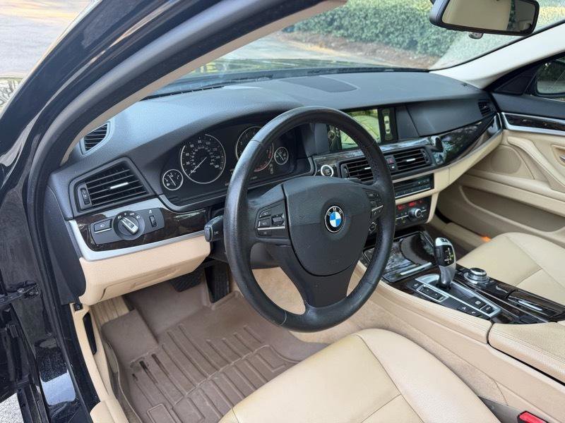 Used 2013 BMW 528i xDrive Sedan AWD/4WD image 18