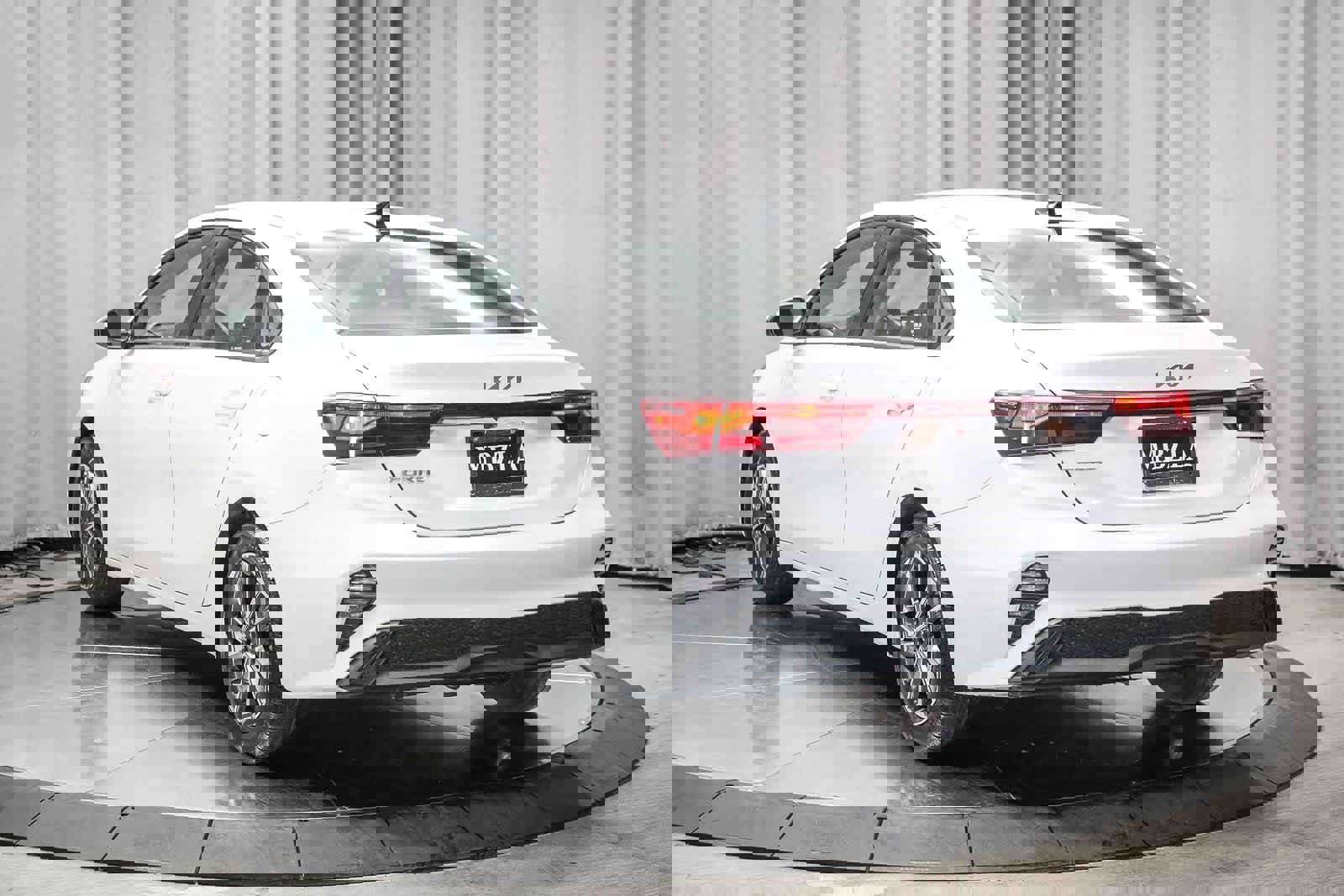 Used 2023 Kia Forte LXS image 8