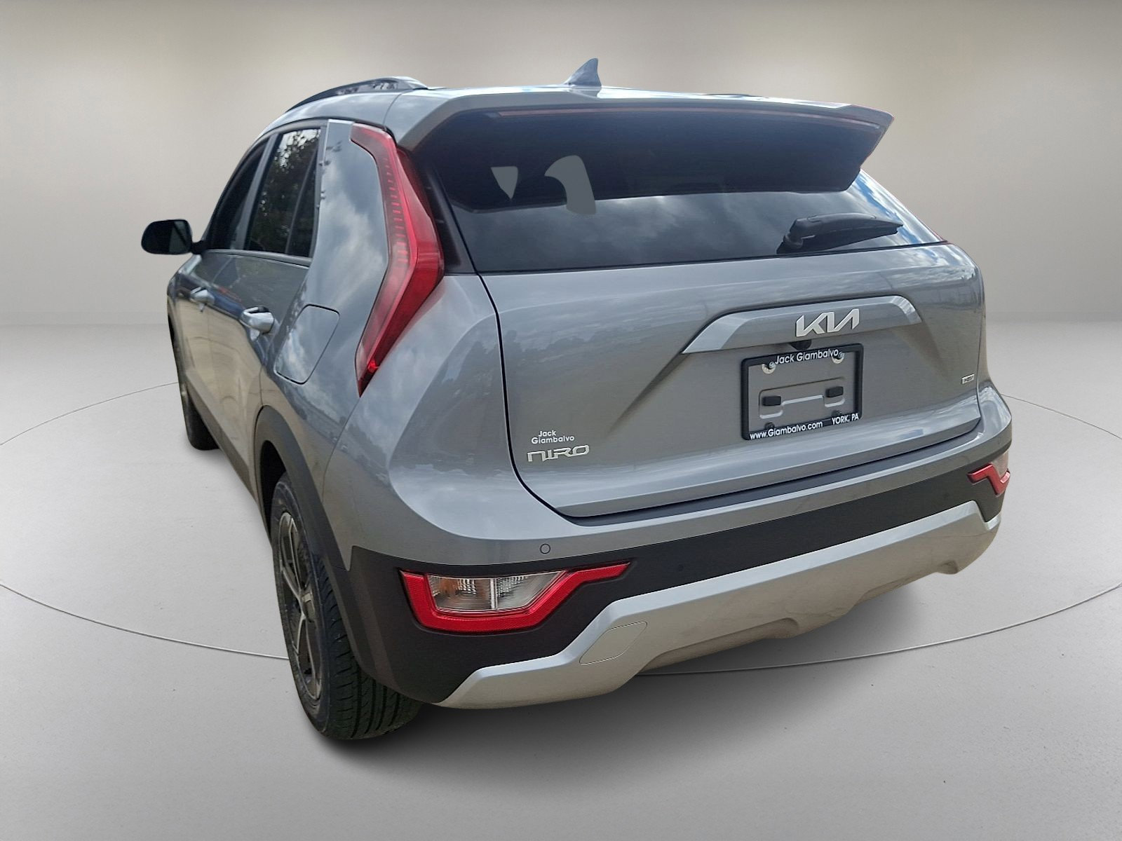 Used 2023 Kia Niro EX image 8