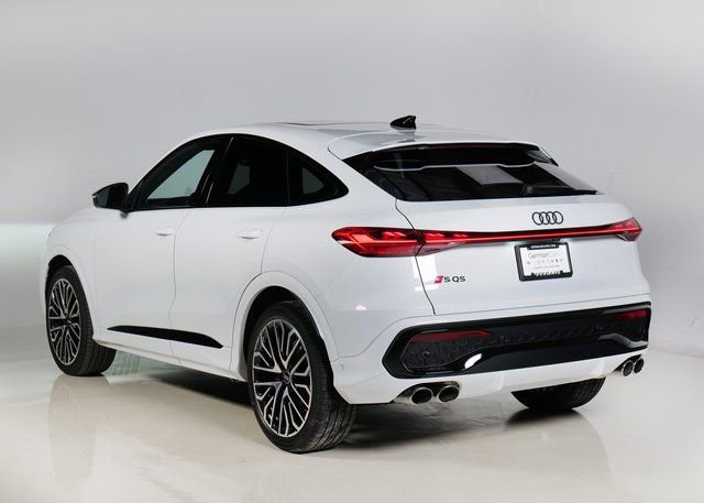 New 2025 Audi SQ5 Prestige image 5