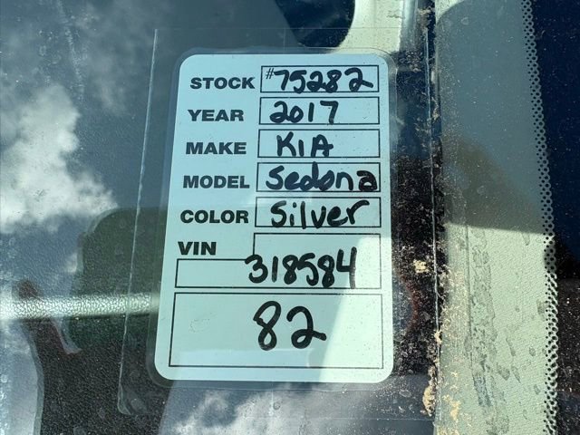 Used 2017 Kia Sedona SX image 37