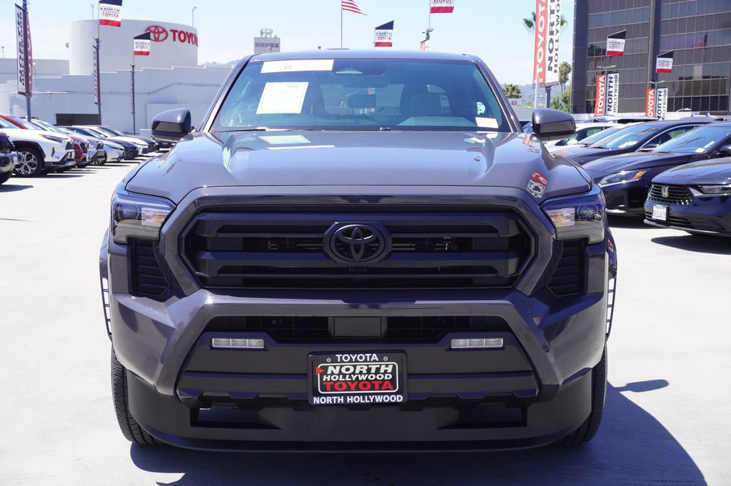 Certified 2025 Toyota Tacoma SR5 AWD/4WD image 3