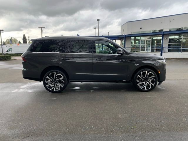 New 2026 Lincoln Navigator Black Label AWD/4WD image 9