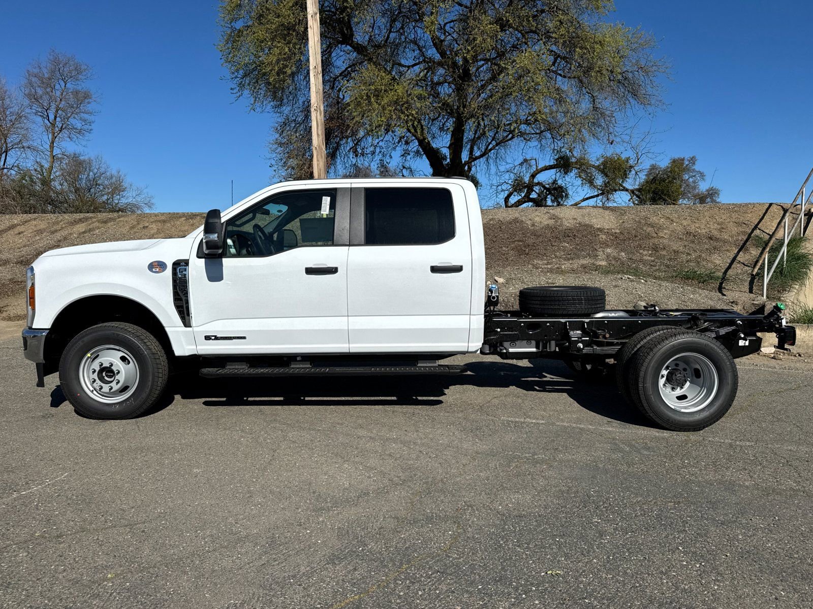 New 2026 Ford F350 XL w/ XL Chrome Package image 6