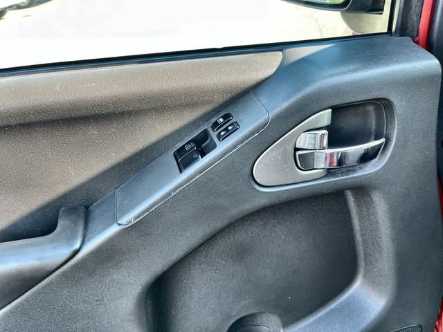 Used 2017 Nissan Frontier SV AWD/4WD image 16
