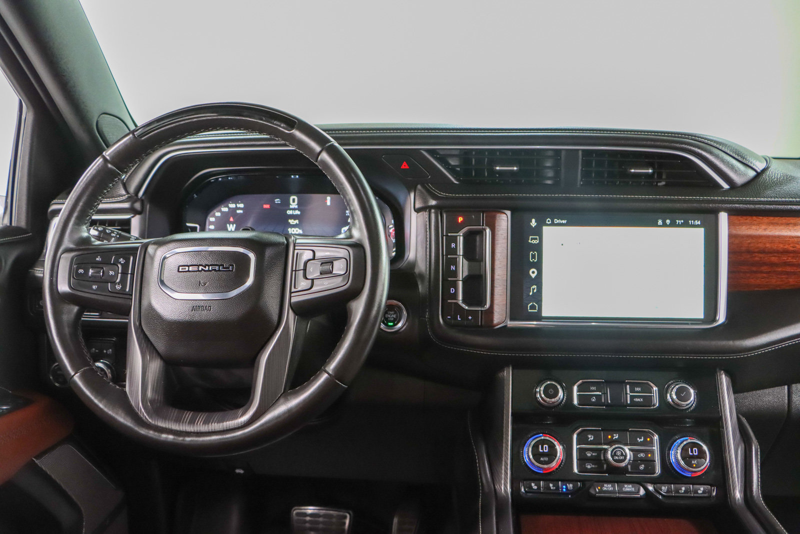 Used 2023 GMC Yukon Denali Ultimate image 18