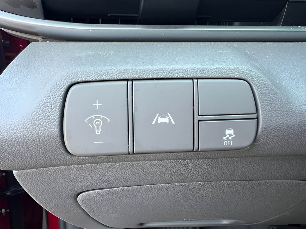 Used 2023 Hyundai Elantra SEL w/ Convenience Package FWD image 19