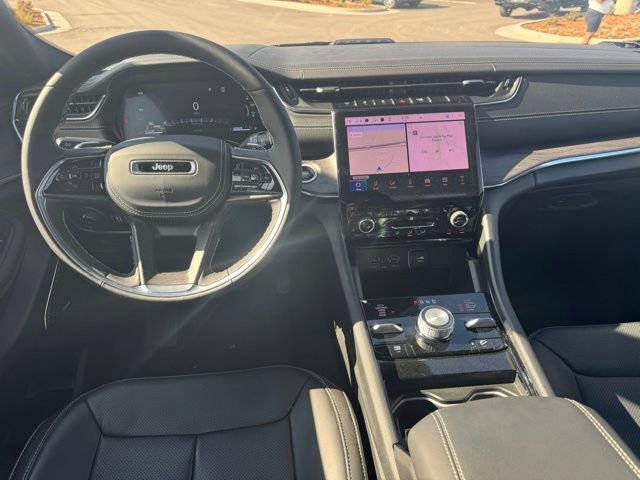 Certified 2025 Jeep Grand Cherokee Overland AWD/4WD image 19