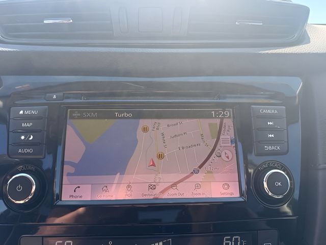 Used 2018 Nissan Rogue SV w/ Premium Package AWD/4WD image 16