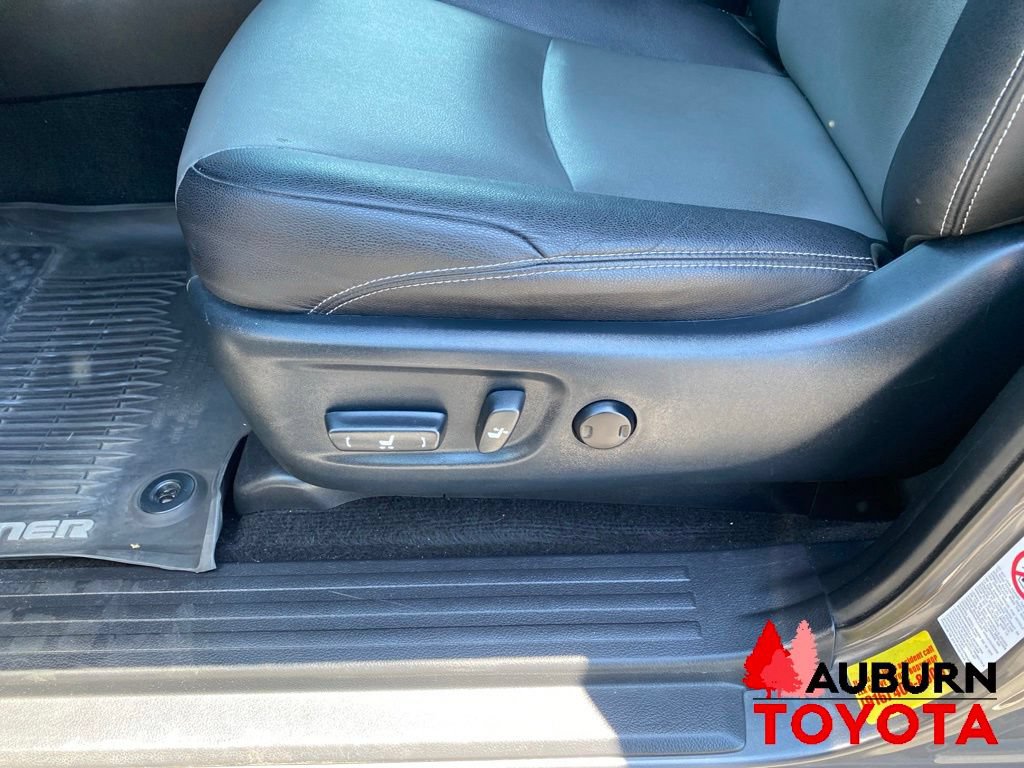 Used 2018 Toyota 4Runner SR5 Premium AWD/4WD image 39