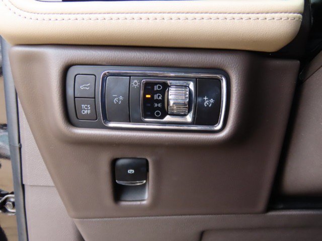 Used 2023 Lincoln Nautilus Reserve image 25