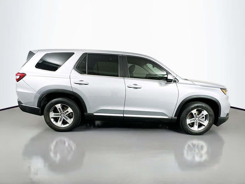 Certified 2023 Honda Pilot EX-L image 4
