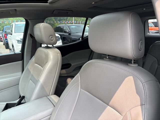 Used 2018 GMC Acadia SLT w/ LPO, Floor Liner Package FWD image 9