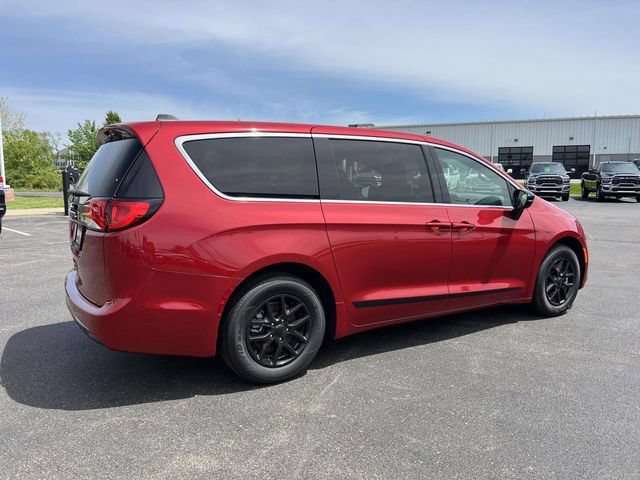 New 2026 Chrysler Voyager LX FWD image 7