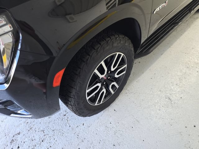Certified 2023 GMC Yukon AT4 w/ Max Trailering Package AWD/4WD image 9