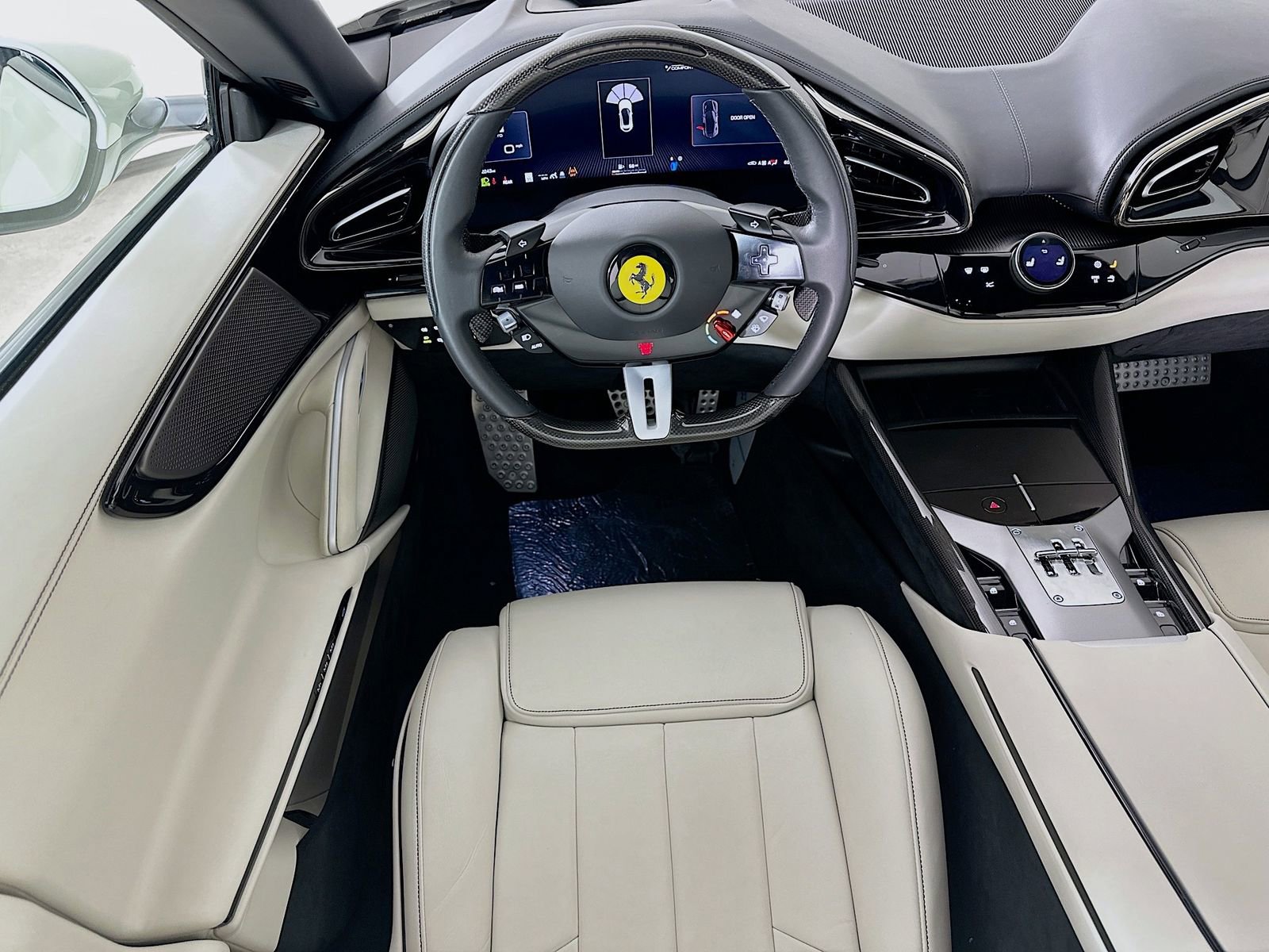 Used 2025 Ferrari Purosangue AWD/4WD image 30