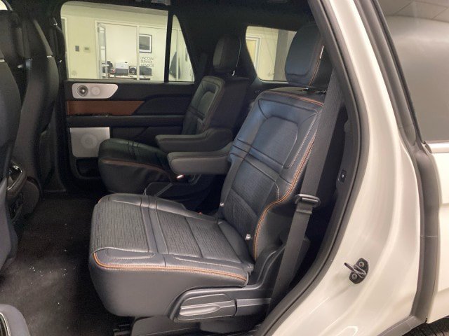 New 2024 Lincoln Navigator Black Label AWD/4WD image 9
