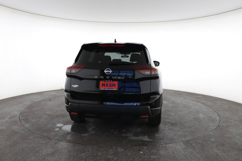 Used 2025 Nissan Rogue SV image 11