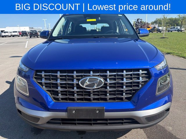 Used 2025 Hyundai Venue SEL FWD image 3