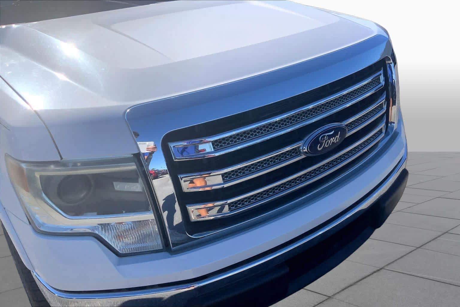 Used 2013 Ford F150 Lariat w/ Luxury Equipment Group RWD image 30