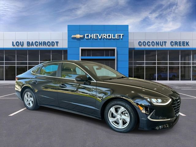 Used 2021 Hyundai Sonata SE FWD image 2
