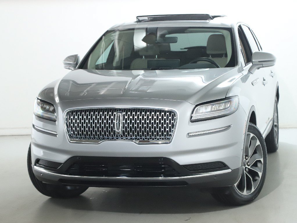 Used 2023 Lincoln Nautilus Reserve w/ Equipment Group 201A AWD/4WD image 3