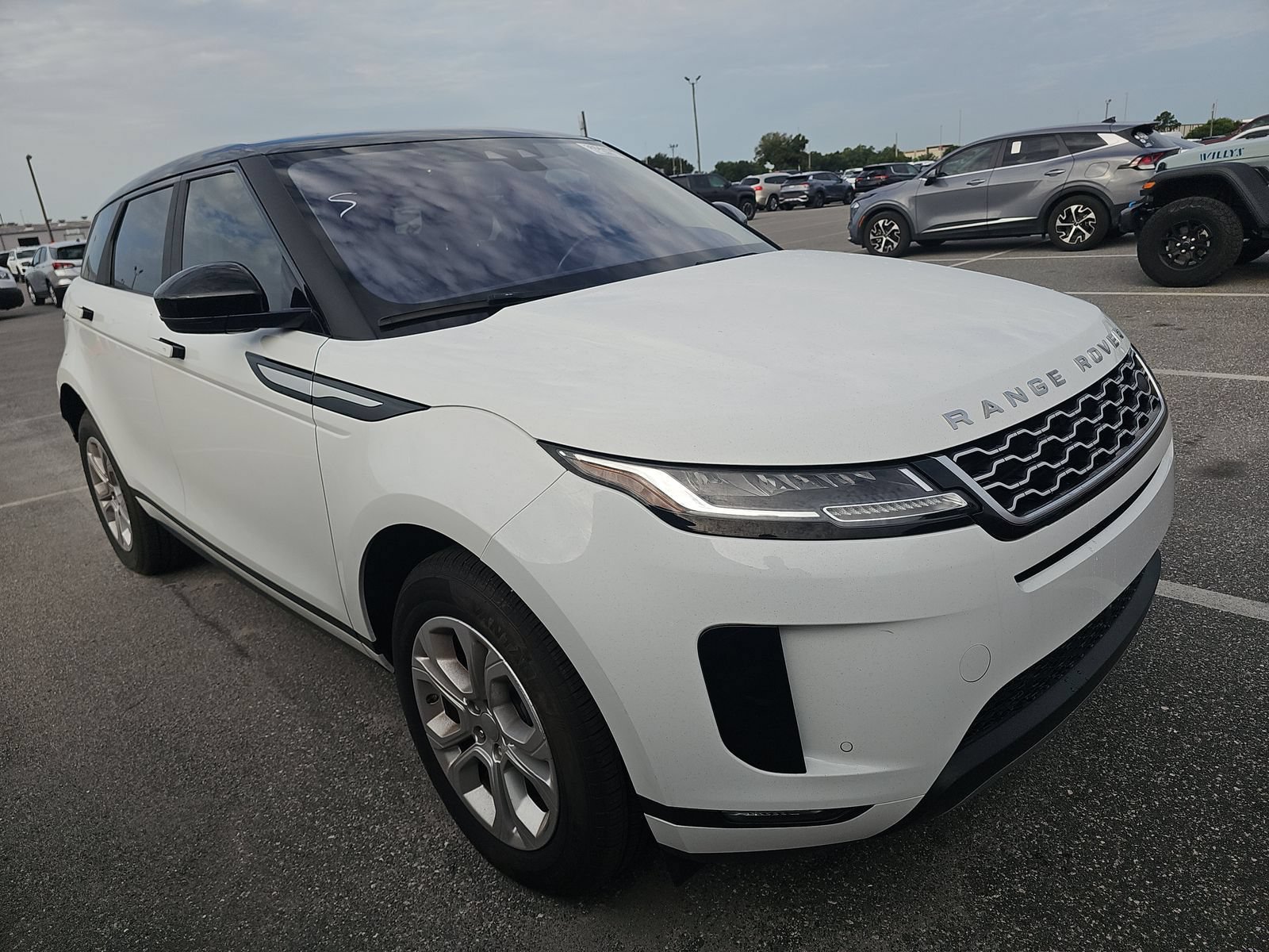 Used 2020 Land Rover Range Rover Evoque S AWD/4WD image 3