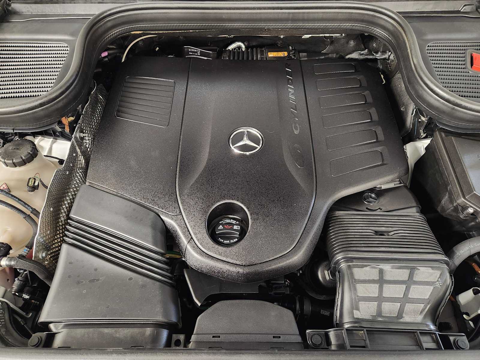 Used 2026 Mercedes-Benz GLS 450 4MATIC image 32