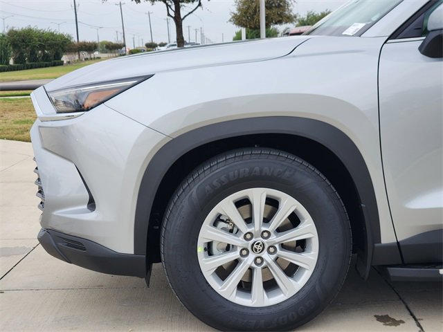 New 2026 Toyota Grand Highlander XLE image 6