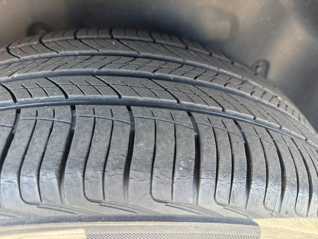 Used 2016 Honda Pilot Touring image 35