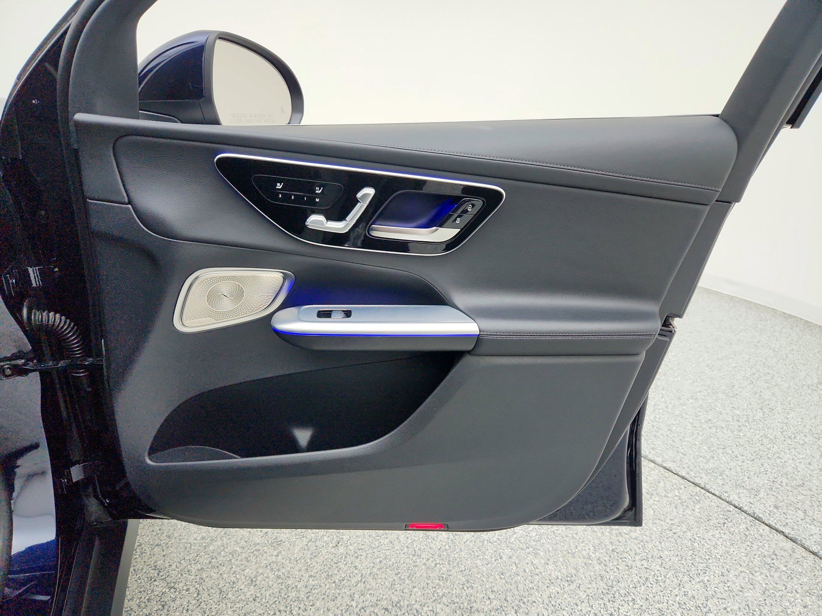 Certified 2023 Mercedes-Benz GLC 300 image 23