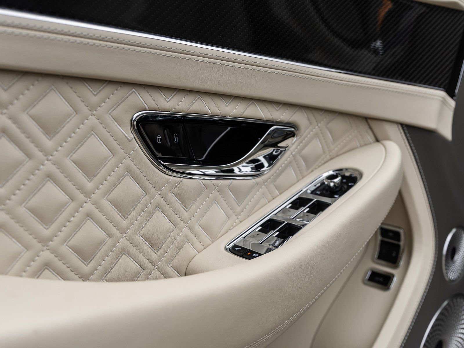 Used 2022 Bentley Continental GT image 21