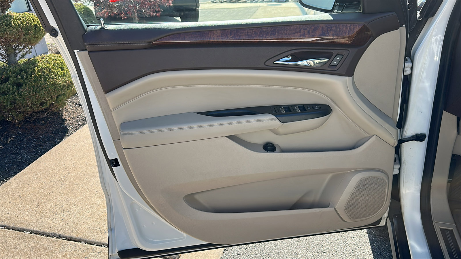 Used 2016 Cadillac SRX Performance w/ Driver Awareness Package image 15