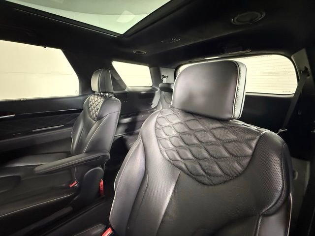 Used 2022 Hyundai Palisade Calligraphy image 24